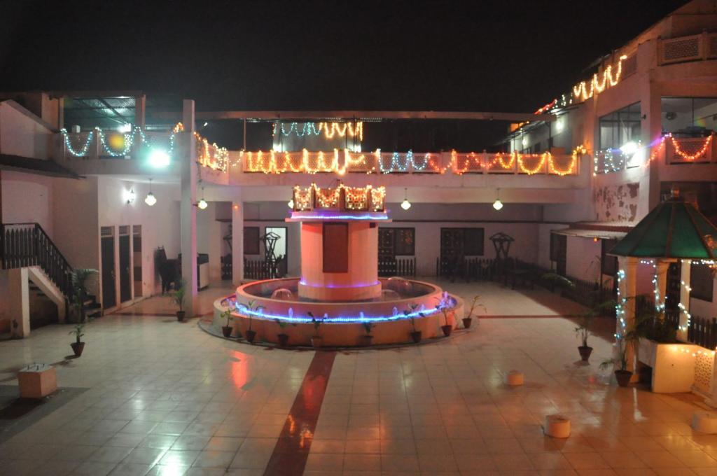 Hotel Dawat Palace อัครา ภายนอก รูปภาพ