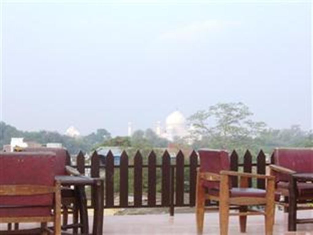 Hotel Dawat Palace อัครา ภายนอก รูปภาพ