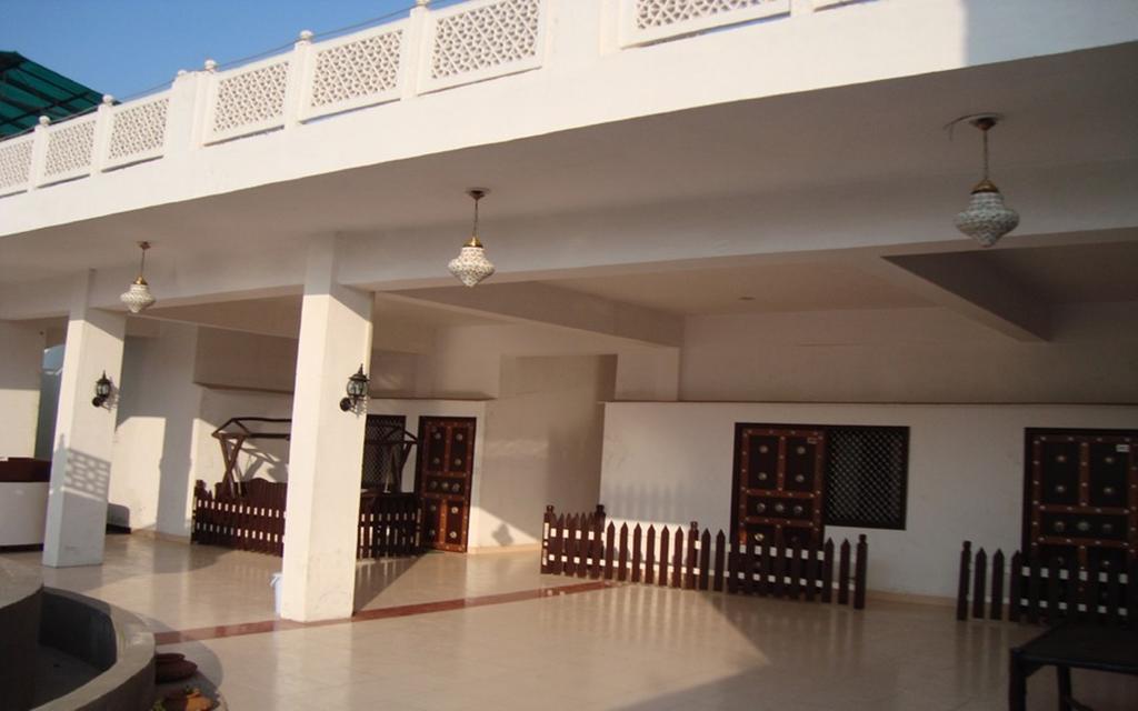 Hotel Dawat Palace อัครา ภายนอก รูปภาพ